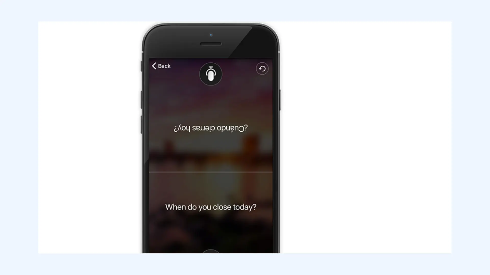 Microsoft Translator interface displaying a split-screen translation between Spanish and English.