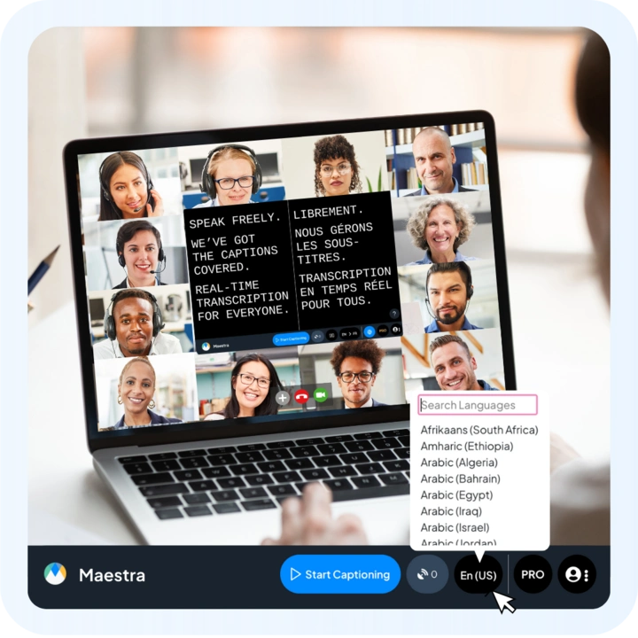 한 사람이 Maestra를 사용하여 실시간으로 텍스트 변환하고 있습니다.