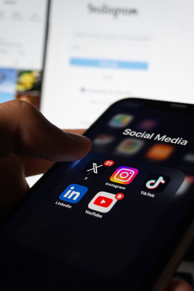 Social media apps op een telefoon